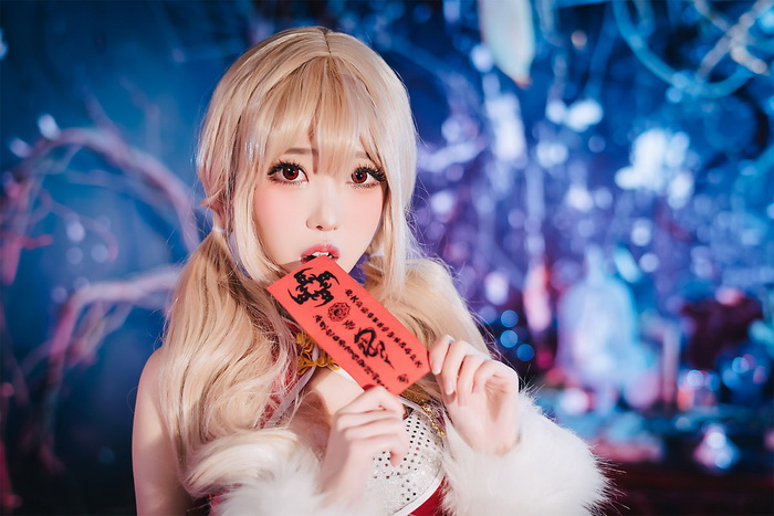 BnS: Lễ Tết ấm cúng cùng nữ cosplay Warlock nguy hiểm chết người