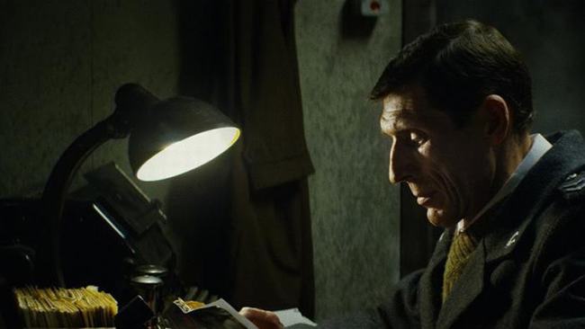 Ra mắt phim ngắn dựa trên game Papers, Please