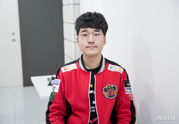 LMHT: Phỏng vấn Untara sau chiến thắng đầy thuyết phục trước ROX