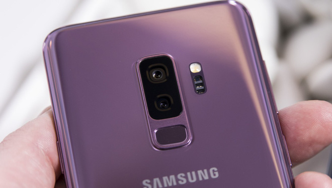 Galaxy S9 và S9+ sở hữu camera có thể thay đổi khẩu độ một cách thần kì