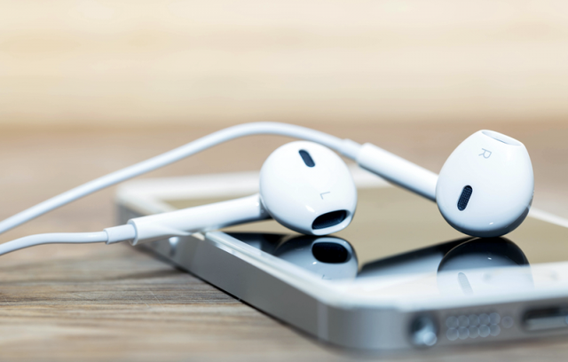 Phân biệt đồ thật giả của những thương hiệu nổi tiếng với những mẹo nhỏ những hữu ích