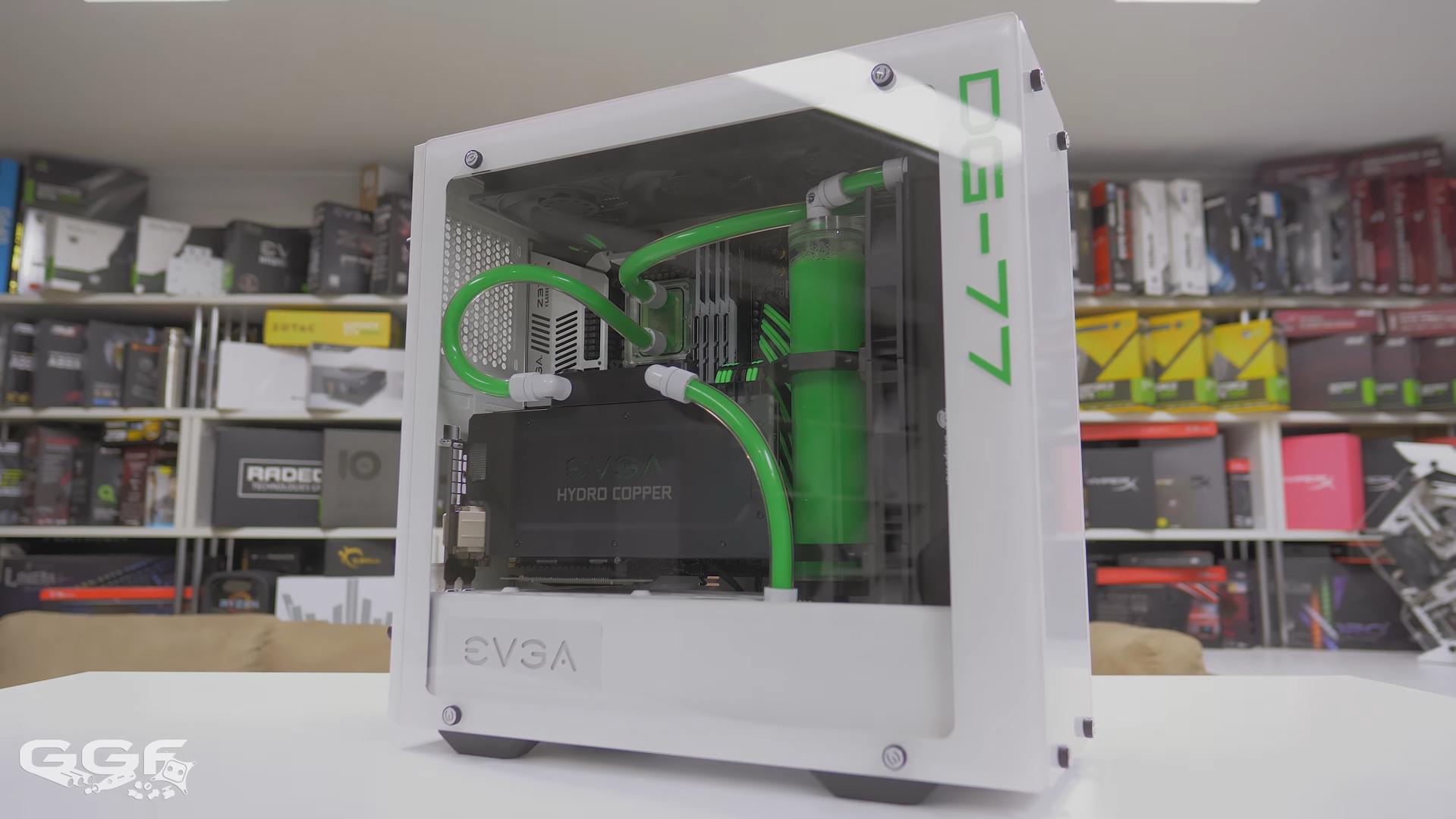 Cậnh cảnh quá trình lắp đặt bộ máy tính xanh trắng cực đẹp