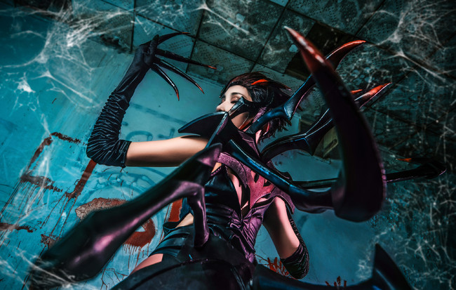 LMHT: Cosplay Nàng Nhện Elise quyến rũ người hâm mộ