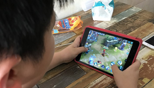 Trung Quốc xuất hiện những quán cafe smartphone cho phép game thủ thuê điện thoại chơi game