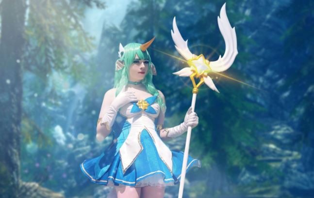 LMHT: Sneaky lại tiếp tục cosplay, lần này là Soraka Vệ Binh Tinh Tú