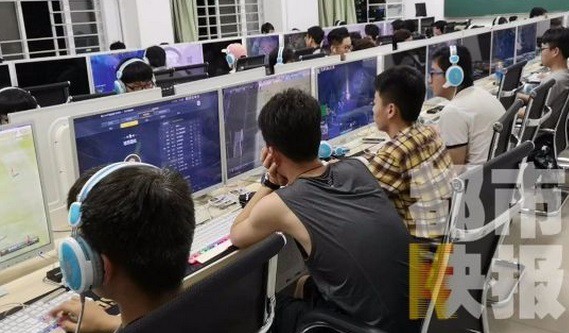Trường Đại Học bất ngờ trở thành quán net khổng lồ với 500 dàn máy tính cực mạnh