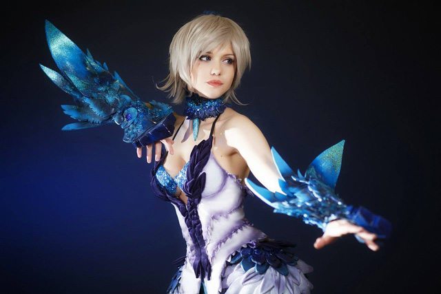 Cùng ngắm vẻ đẹp của Võ Sư trong trang phục Sói Thần qua bộ cosplay của một cô gái người Nga