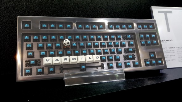 Hoảng hồn với chiếc bàn phím cơ "trăm triệu" có thể dùng giết người