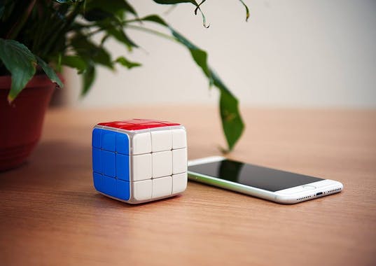 GoCube - khối Rubik có kết nối bluetooth sẽ giúp bạn đỡ đau đầu hơn khi chơi