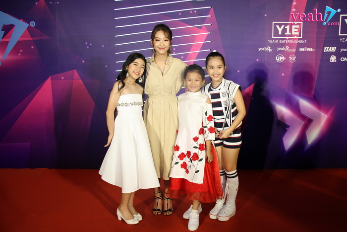 Cùng "Yeah1 Fast Forward" gặp mặt hàng loạt dàn sao Việt "khủng" trên thảm đỏ