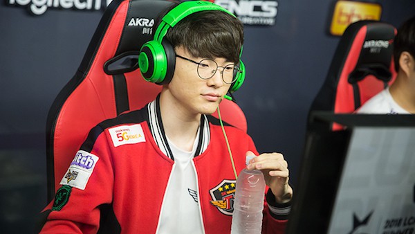 LMHT: Chỉ cần nữ MC Eun Jung xuất hiện là Faker ngay lập tức giành chiến thắng