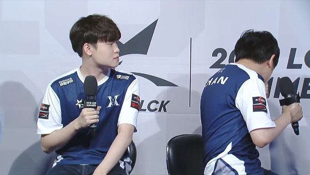 LMHT: Khan phải bỏ dở buổi phỏng vấn vì bị....rụng răng