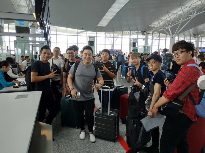 Những hình ảnh của Refund Gaming trên đường đến Đức để tham gia PGI 2018