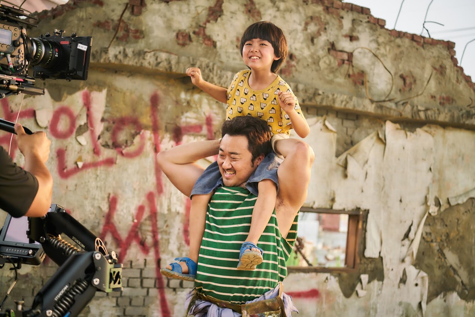 NHÀ SẢN XUẤT ‘THỬ THÁCH THẦN CHẾT - 49 NGÀY CUỐI CÙNG’ TUNG VIDEO VÀ ẢNH HẬU TRƯỜNG NHÍ NHỐ  