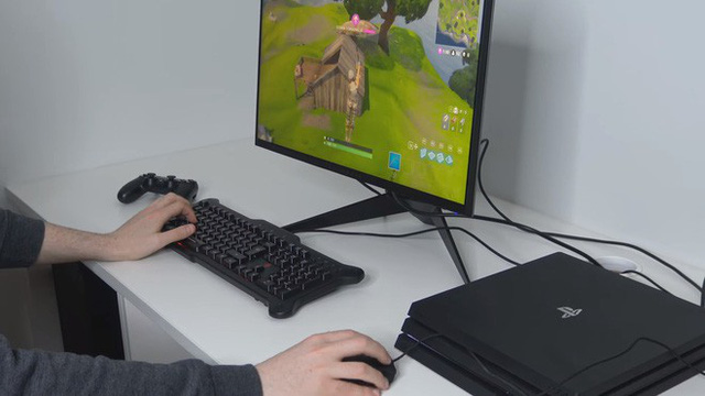 Nhằm gia tăng tính công bằng, Fortnite chuẩn bị gom những người chơi chuột và bàn phím lại 1 nhóm