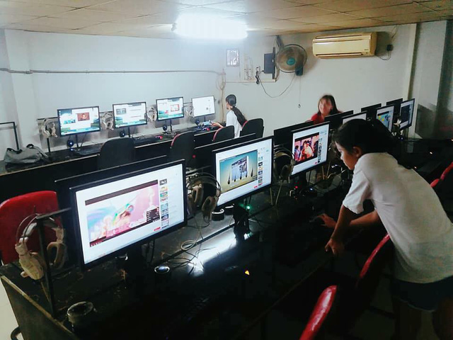 Chủ quán net ''ấm bụng'' vì fan Việt thuê cả tiệm để cày view cho MV mới của BTS