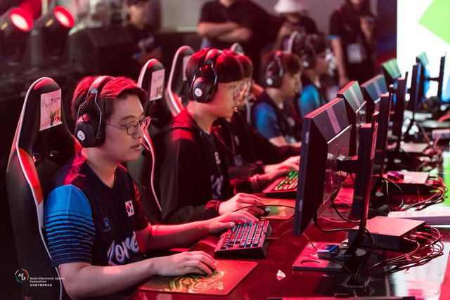 LMHT: Tuyển thủ bị bỏ đói tại Asian Games 2018, chỉ được ăn bánh mì không mà không có mứt