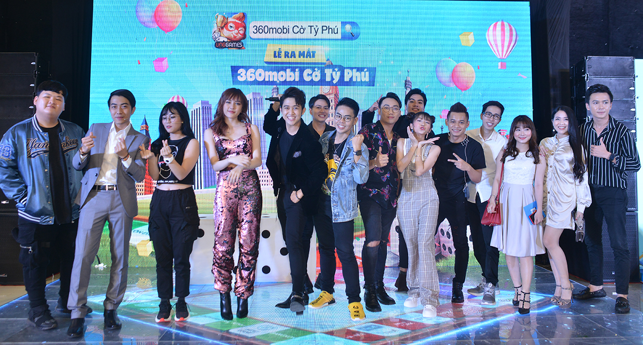 Oops Banana bắt gặp Misthy và Pew Pew đi mua đất xây nhà?