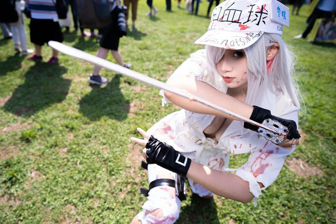 Chiêm ngưỡng cosplay siêu sexy của Bạch Cầu trong Manga Hataraku Saibou