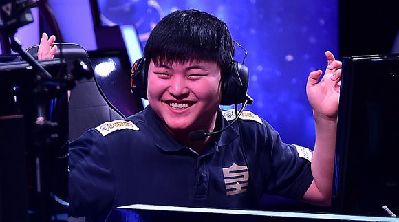 LMHT: Uzi kể về thời còn nhỏ, bị cha mẹ ngăn cấm chơi game và được chuẩn đoán mắc hội chứng nghiện game