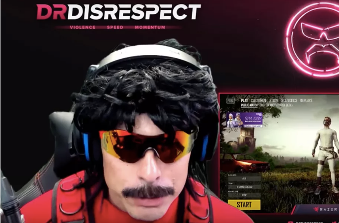 Hot streamer Dr Disrespect nhận hai phát đạn thật vào trong nhà của mình khi đang stream game