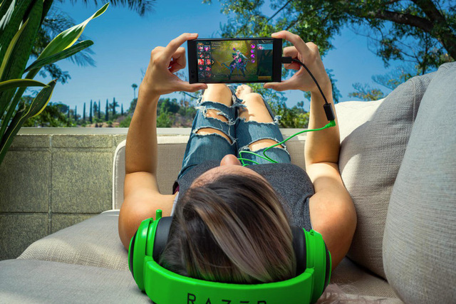 Tổng hợp một số tin đồn về Razer Phone 2, siêu phẩm điện thoại chơi game sắp ra mắt của Razer