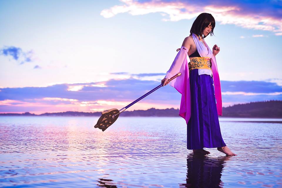 Choáng ngợp với bản cosplay Yuna cùng điệu nhảy trên mặt nước huyền thoại Final Fantasy