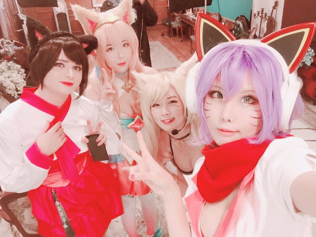 LMHT: Chưa kịp hẹn hò với Bang, Sneaky đã đánh lẻ đi cosplay chung với nhóm Spiral Cats