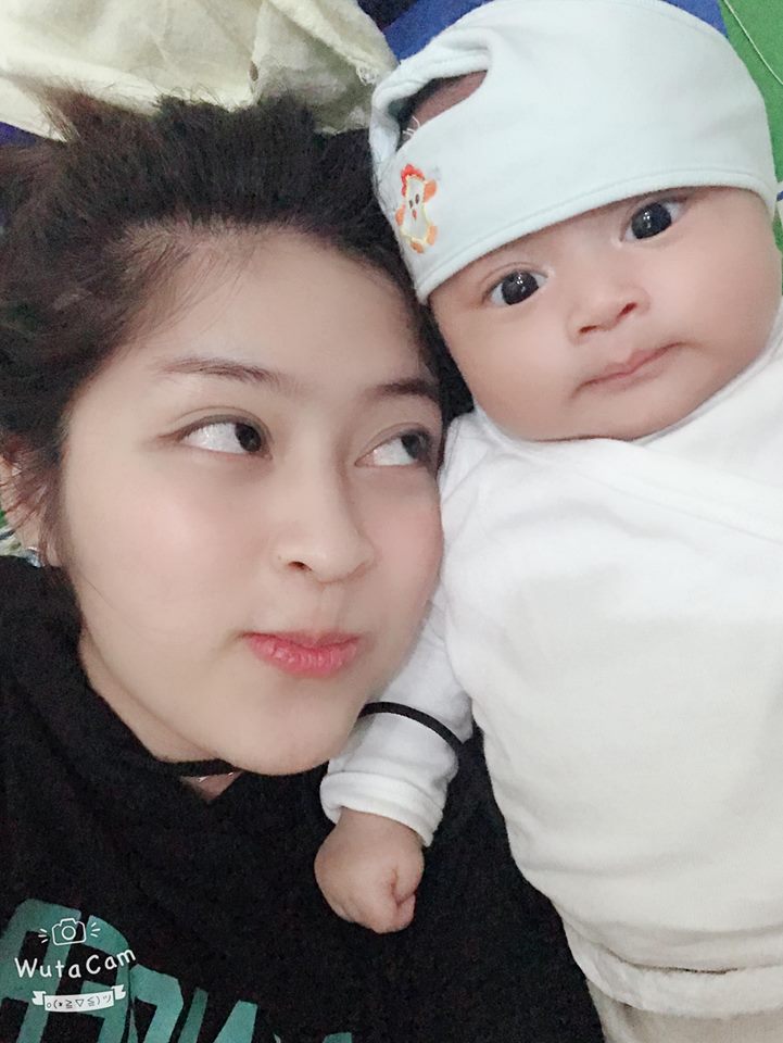 QTV chính thức khoe quý tử đầu lòng của mình, không đặt tên con là Nguyễn Trần Tường Gió như lời đồn