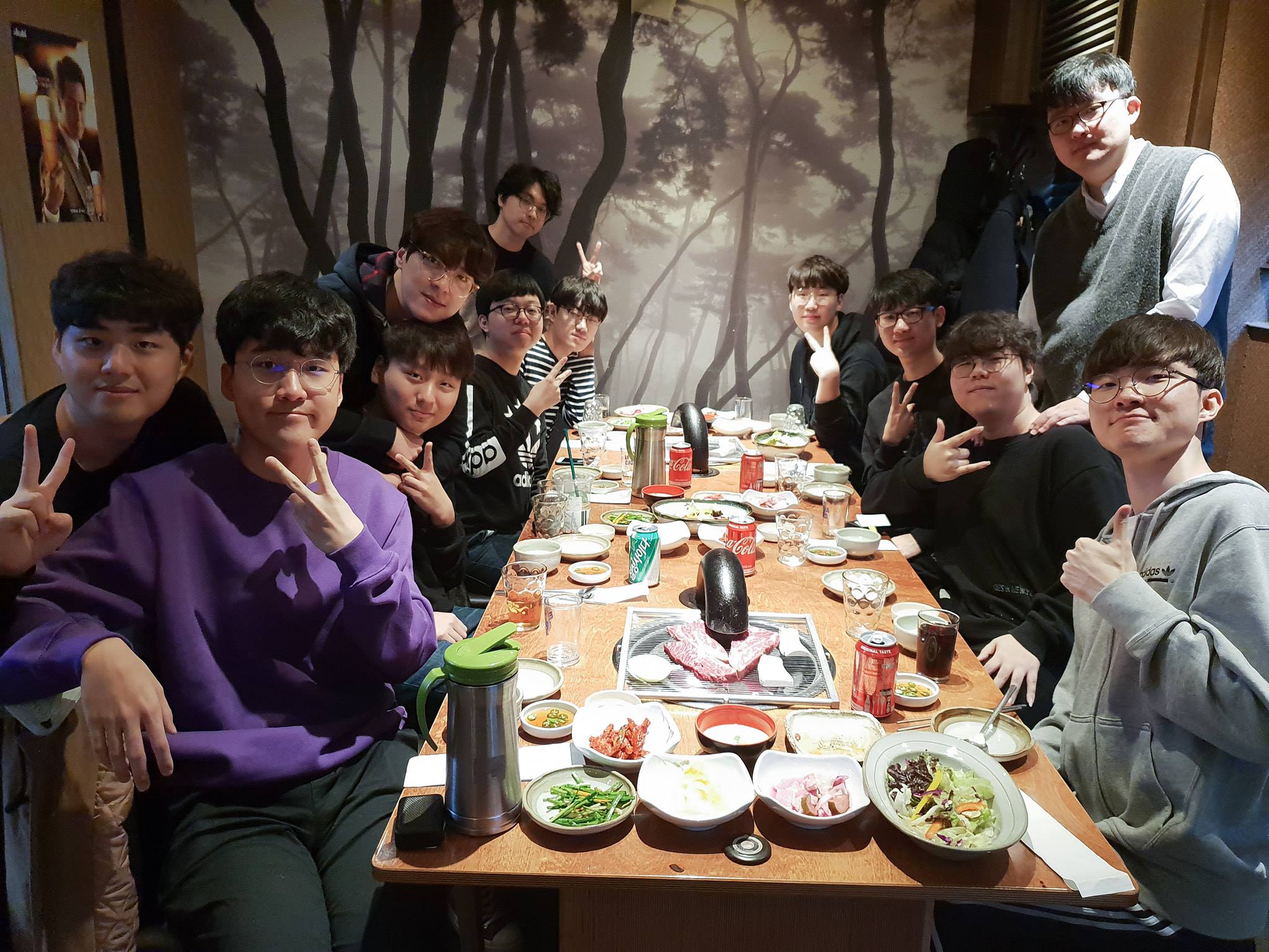 Liên Minh Huyền Thoại: SKT T1 tổ chức tiệc chia tay các thành viên – Tạm biệt Bengi, Bang, Wolf,…