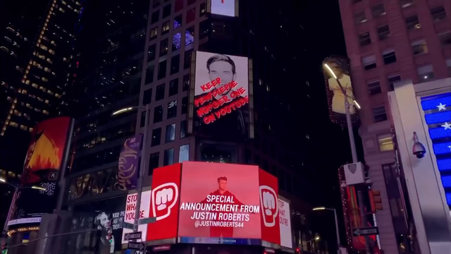 Fan hâm mộ của năm: Rich kid bên Mỹ chi hẳn 20 tỷ mua quảng cáo cho Pewdiepie