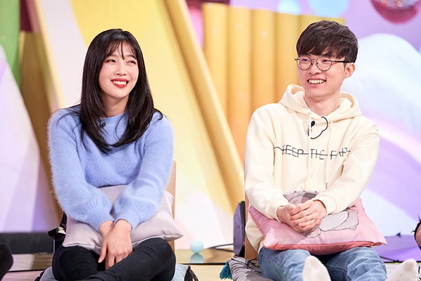 Faker lại thể hiện độ "phũ" khi trả lời phỏng vấn: kkOma dành nhiều thời gian cho tôi nhất, nhưng tôi thì chả muốn gặp anh ấy tí nào