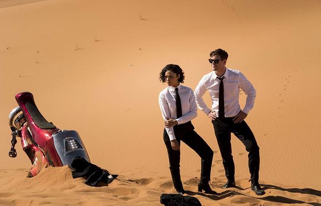 Men in Black International tung trailer cực ngầu, Thần Sấm Thor cùng Valkyrie song hành diệt Alien