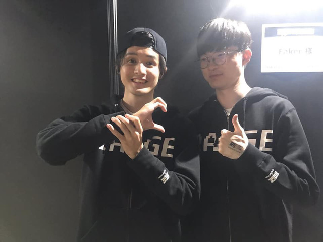 Liên Minh Huyền Thoại: Faker chia sẻ lý do mình ở lại Hàn Quốc và không thể ra quán net chơi game
