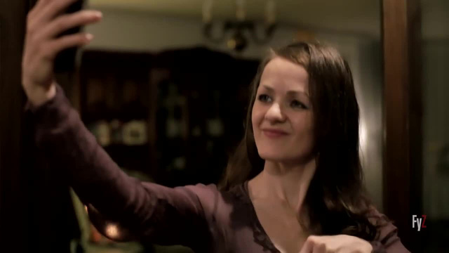 Xem xong 3 bộ phim kinh dị này, thách bạn dám giơ máy lên "tự sướng" nữa