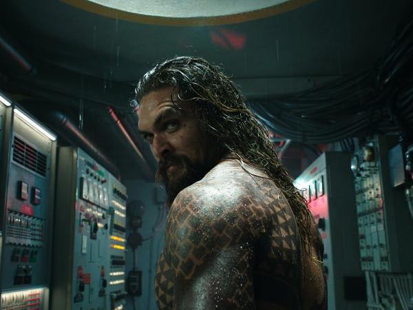 Nếu thiên tai đổ bộ xuống Trái Đất, liệu Aquaman có phải là siêu anh hùng mà bạn kêu cứu?