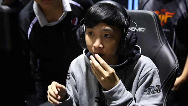 LMHT: SGD Sunsieu mắc bệnh lao phổi, khó mà có thể sát cánh cùng đồng đội trong 6 tháng tới