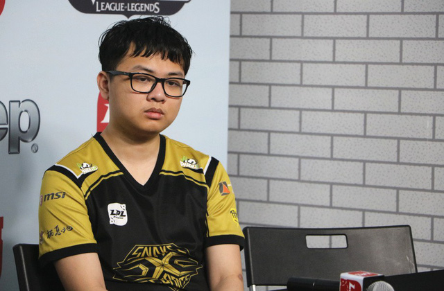 LMHT: HLV mới của Snake Esports cho rằng SofM sở hữu lối chơi ích kỷ, có tâm lý gánh đội