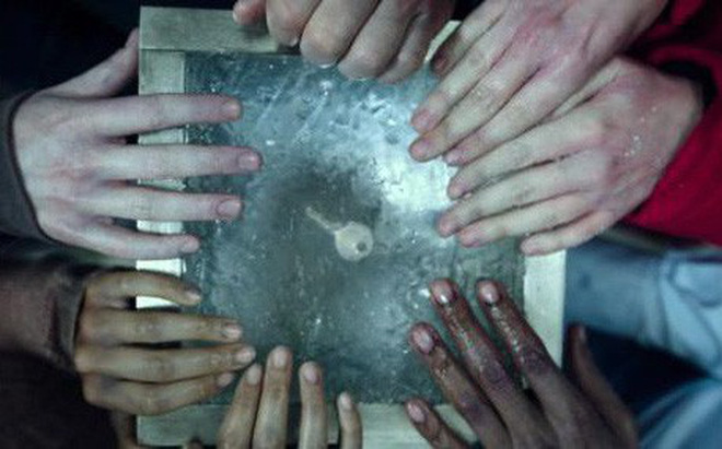 Review phim Căn Phòng Tử Thần: Nội dung hấp dẫn, có đầu tư hơn so với giải đố của Saw