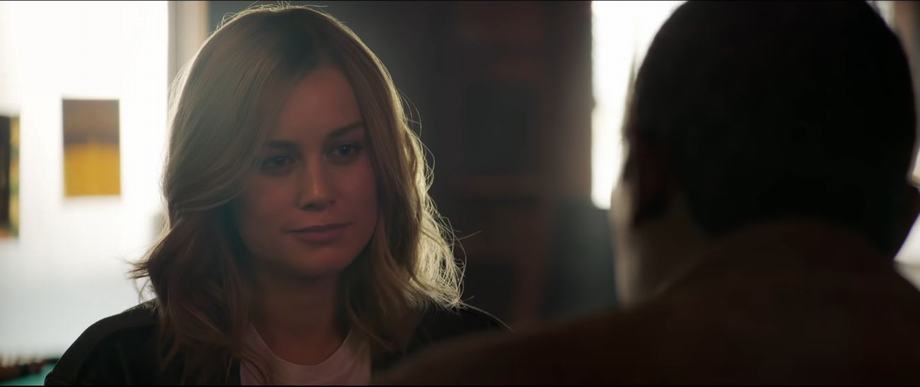 Captain Marvel tung TV Spot mới: Người bắn chưởng, kẻ biến hình