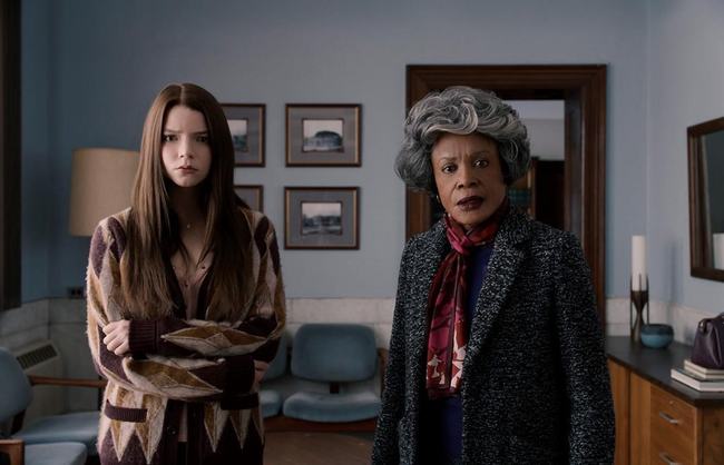 Bị giới phê bình chê tan nát, Glass vẫn được dự đoán doanh thu cao