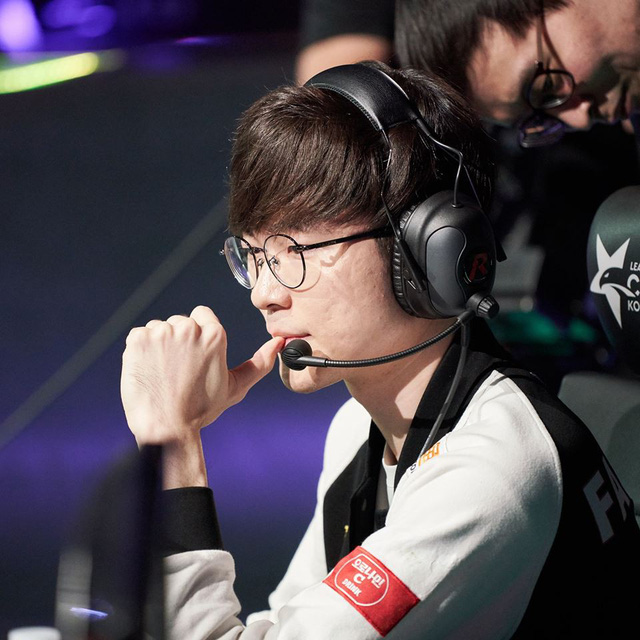 Phản ứng của cộng đồng LMHT Hàn sau chiến thắng của SKT T1 trước KT Rolster