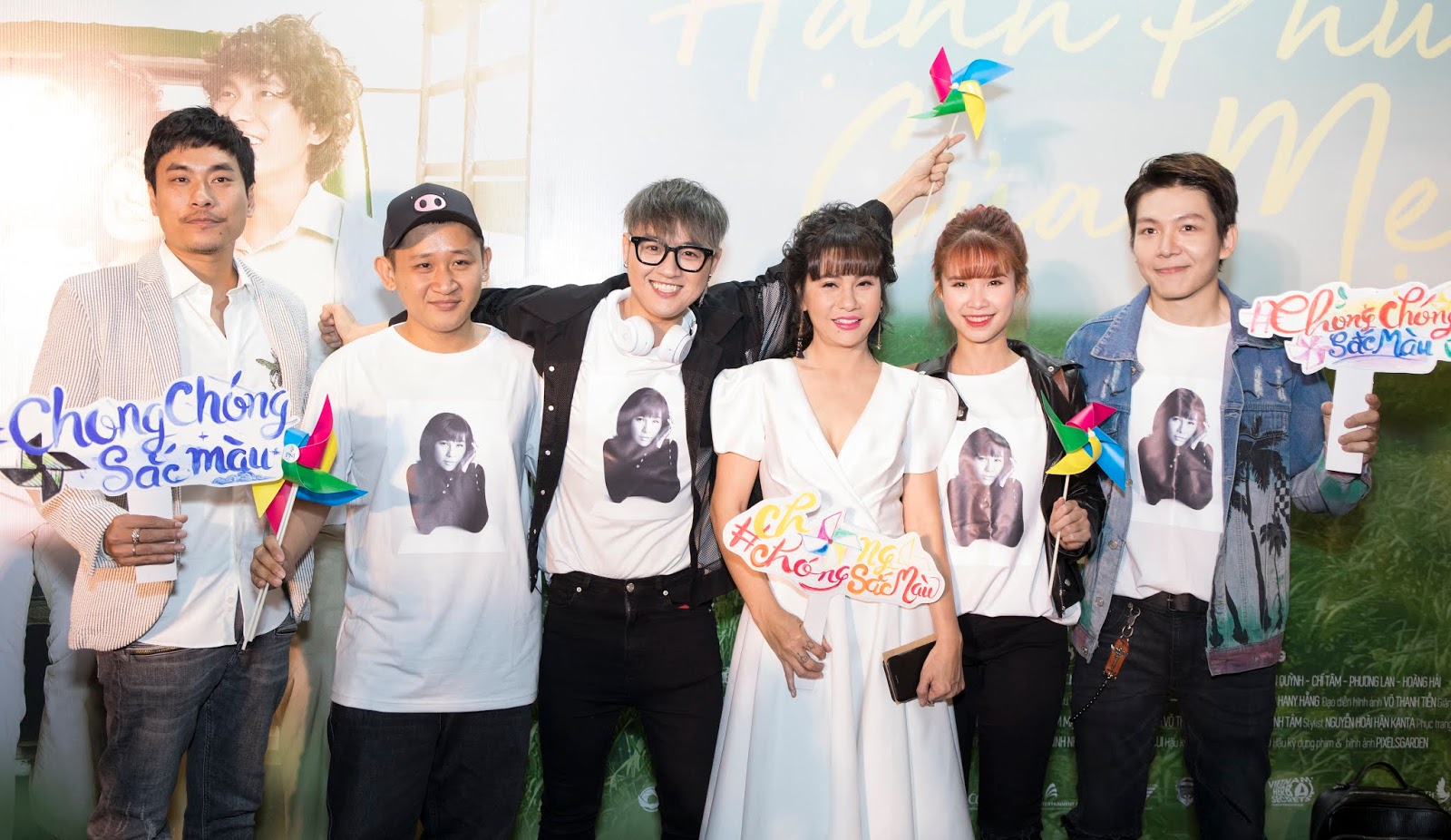 Mai Phương lần đầu xuất hiện sau bệnh tật, Kiều Minh Tuấn - Cát Phượng sánh đôi trong họp báo phim 'Hạnh phúc của mẹ'