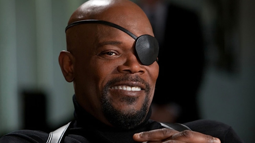 Nick Fury thừa nhận ... chém gió về việc Captain Marvel du hành thời gian