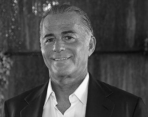 Phẫu thuật để to họa mi, tỷ phú người Bỉ tử vong ở tuổi 65