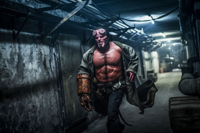 Hellboy trở lại, hài hước và bạo lực hơn bản cũ rất nhiều