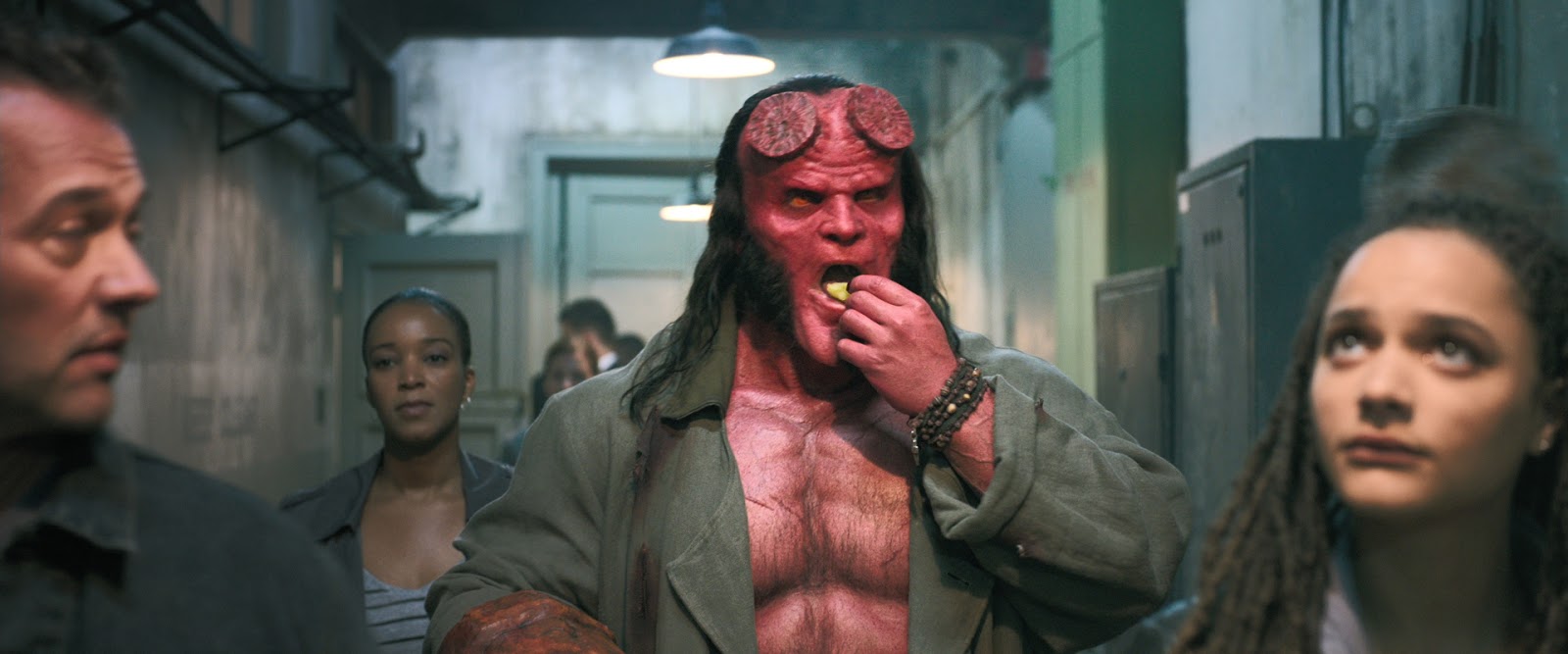 "Hellboy": Hành trình làm người của kẻ mang trong mình dòng máu quỷ