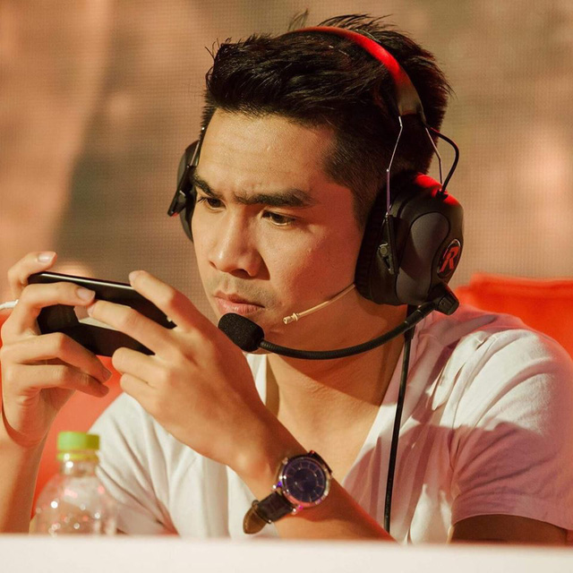 PewPew chính thức bỏ nghề Streamer, quay về làm việc 8 tiếng 1 ngày