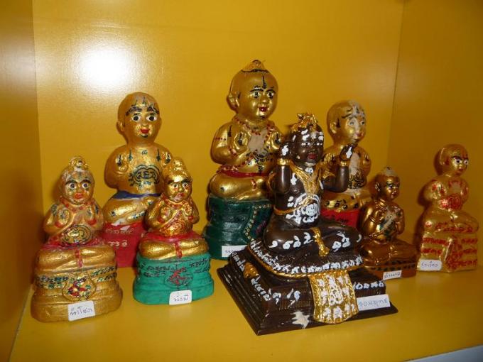 Kumanthong là gì? Bí ẩn đằng sau loại bùa chú từ xứ Chùa Vàng