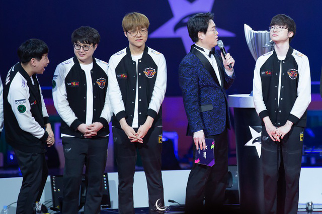 LMHT: Faker khóc hết nước mắt nhưng Khan thì lại cười rớt cả quai hàm